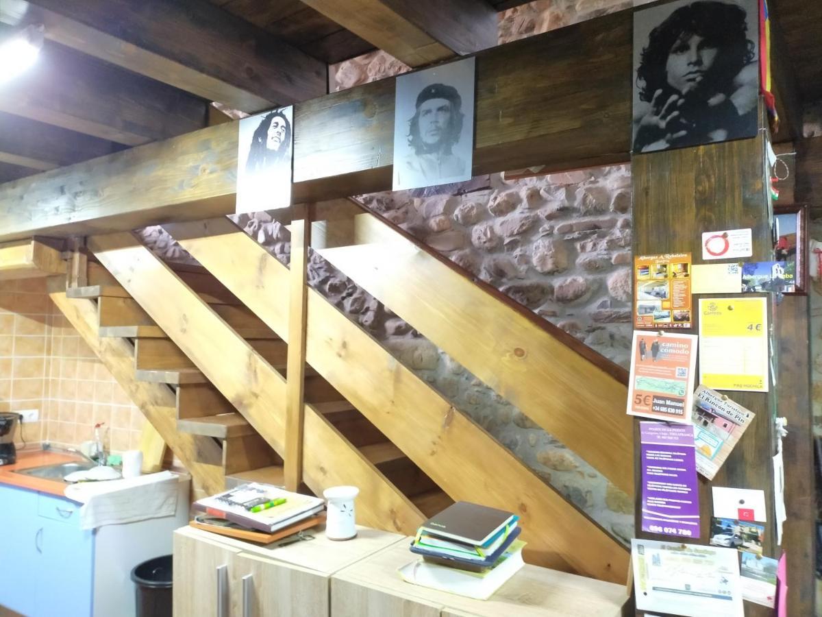 Albergue El Castillo บียาฟรันกา เดล เบียร์โซ ภายนอก รูปภาพ
