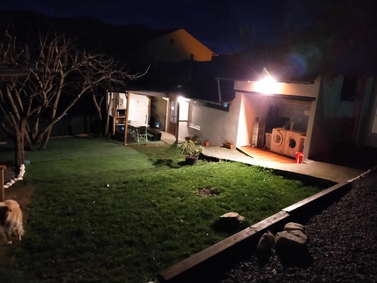Albergue El Castillo บียาฟรันกา เดล เบียร์โซ ภายนอก รูปภาพ